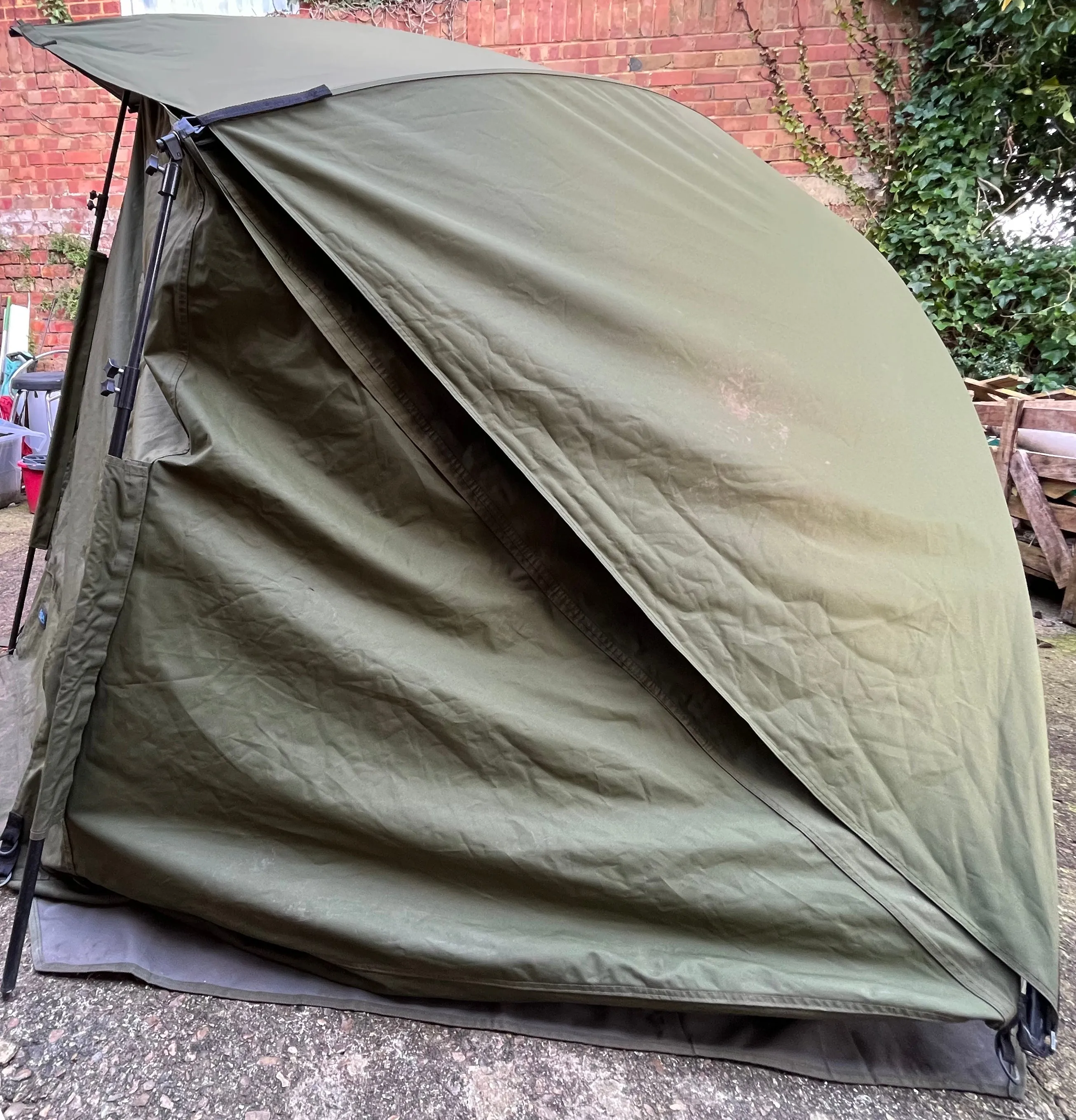 Aqua Pioneer 150 Bivvy Aquatexx EV 401561   Skull Cap 401563