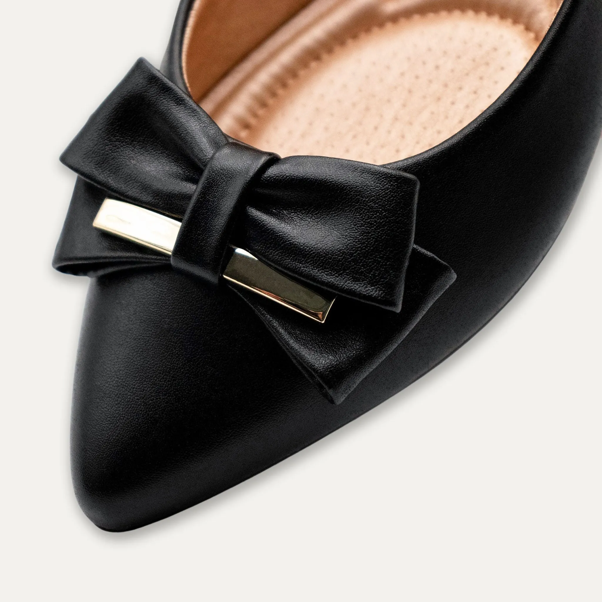 Belkis Black Pointed Toe Flats