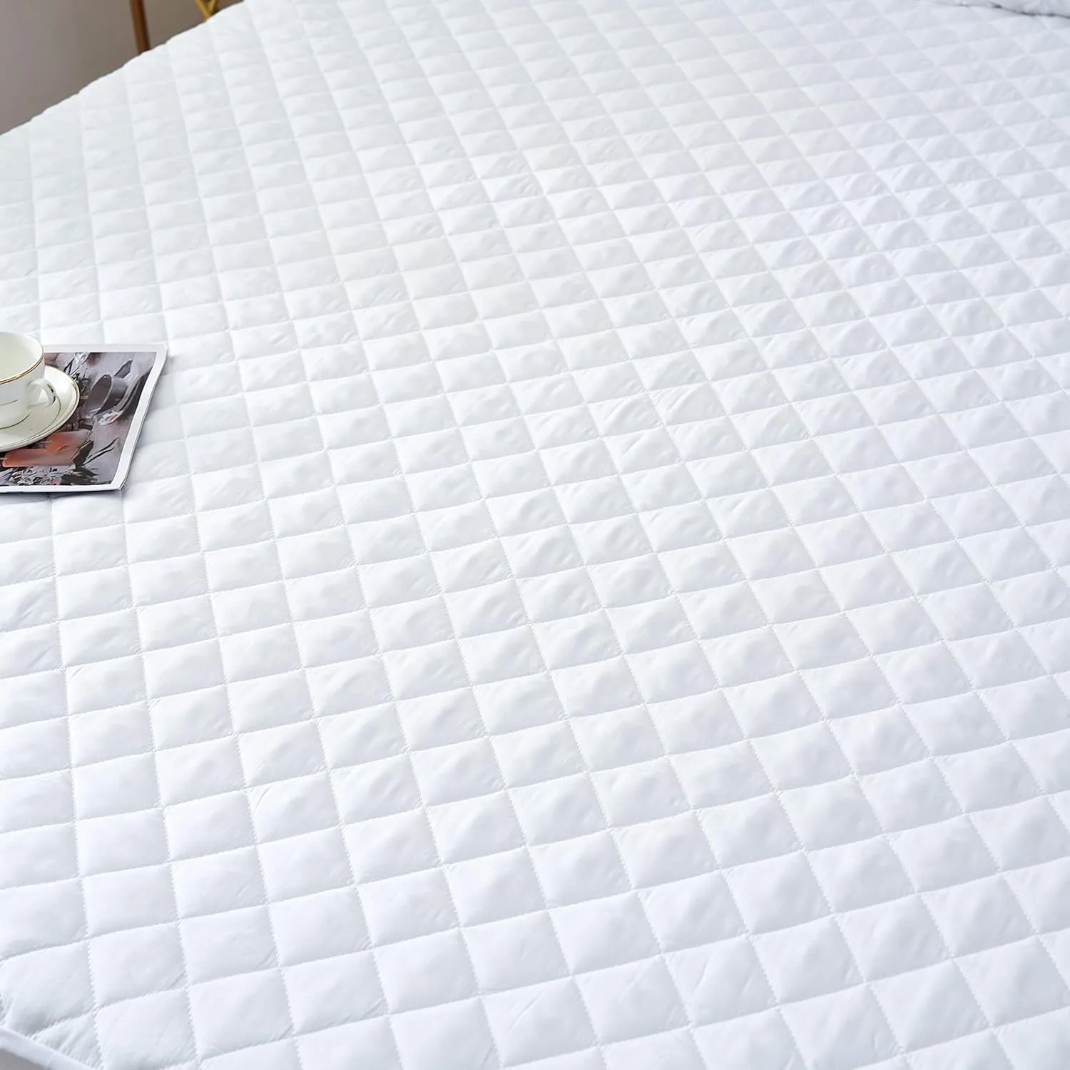 California King Waterproof Mattress Protector, Quilted Cooling Fitted Bed Mattress Cover Pad, 13"-15" Deep Pocket, Soft and Noiseless Machine Washable, Vinyl Free