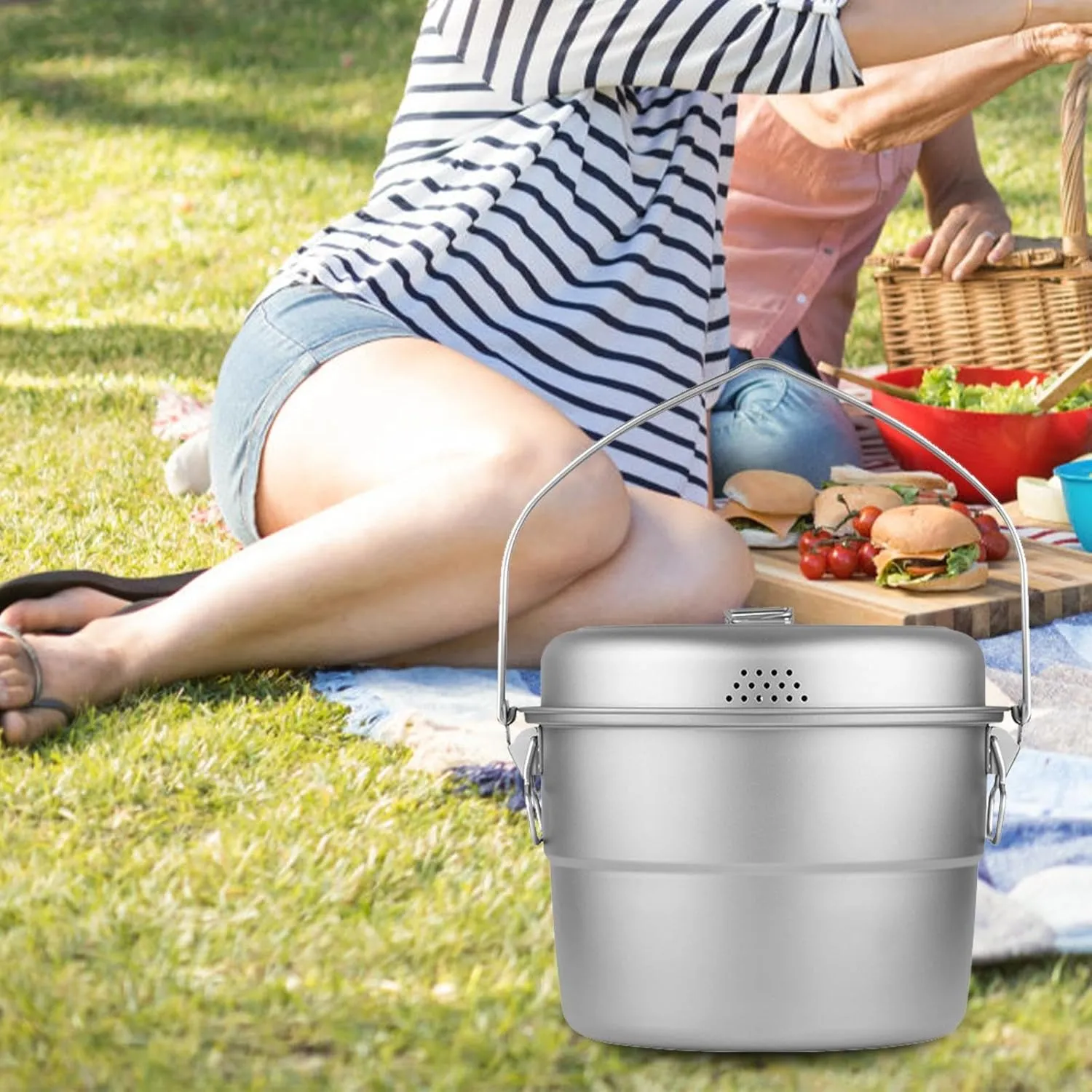 Camping Hanging Pot Titanium Stew Pot 5.5 L Cooking Pot Steaming Pot Camping Pot Outdoor Cookware Soup Pot for Barbecue Beach