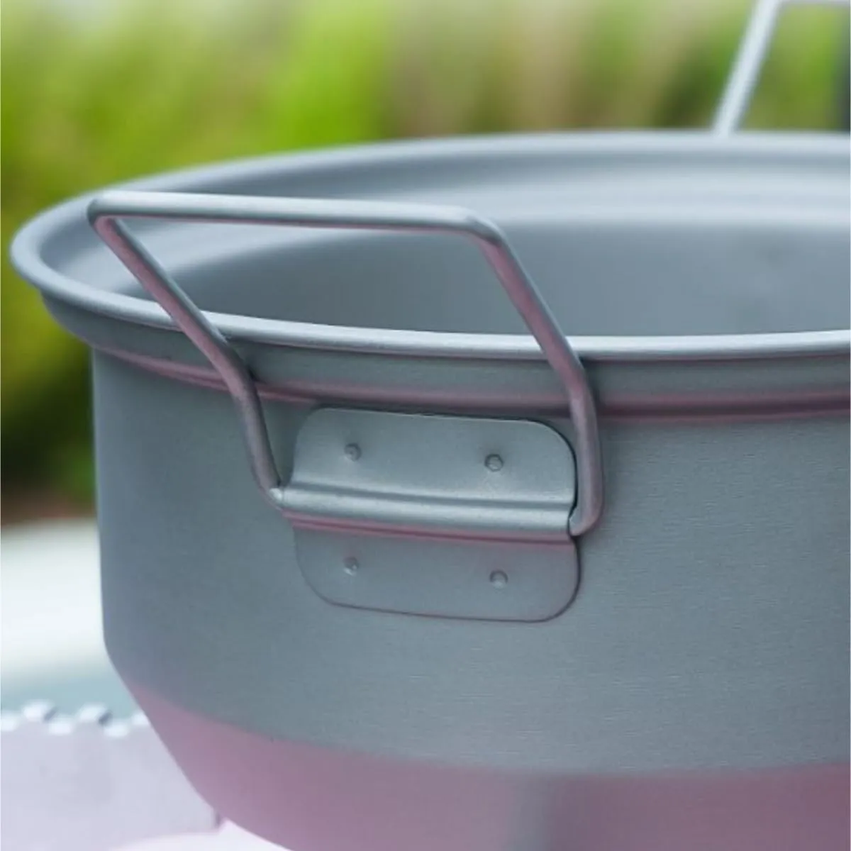 Camping Kitchen Utensil Pure Titanium Double Handle with Lid Camping Tableware Outdoor Portable Soup Pot Cooker for Outdoor Cooking