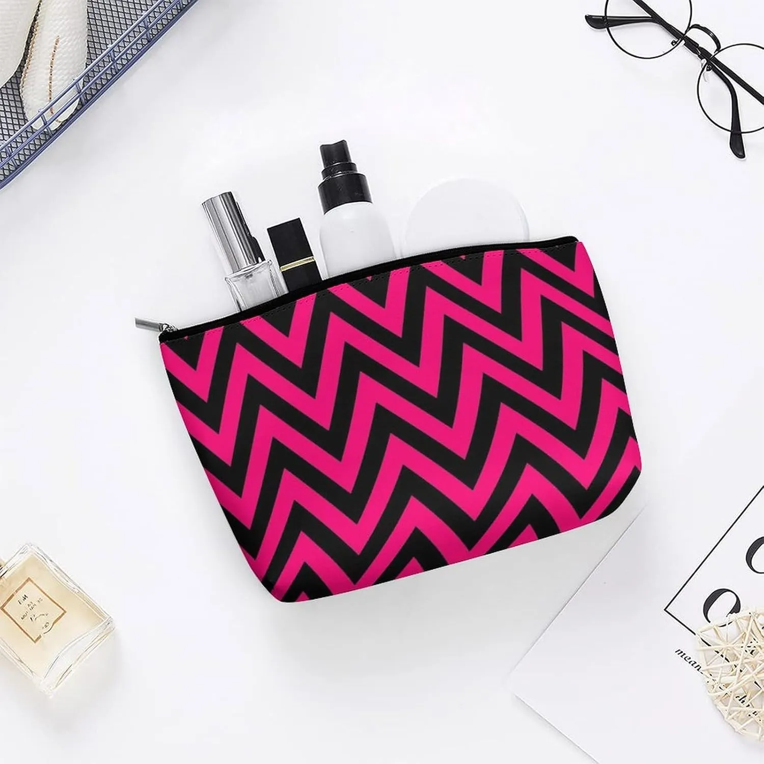 Elegant Makeup Bag, Black and Hot Pink Chevron, Zig Zag Pattern Cosmetic Bag Large Capacity Pouch Portable Organizer for Men & Women