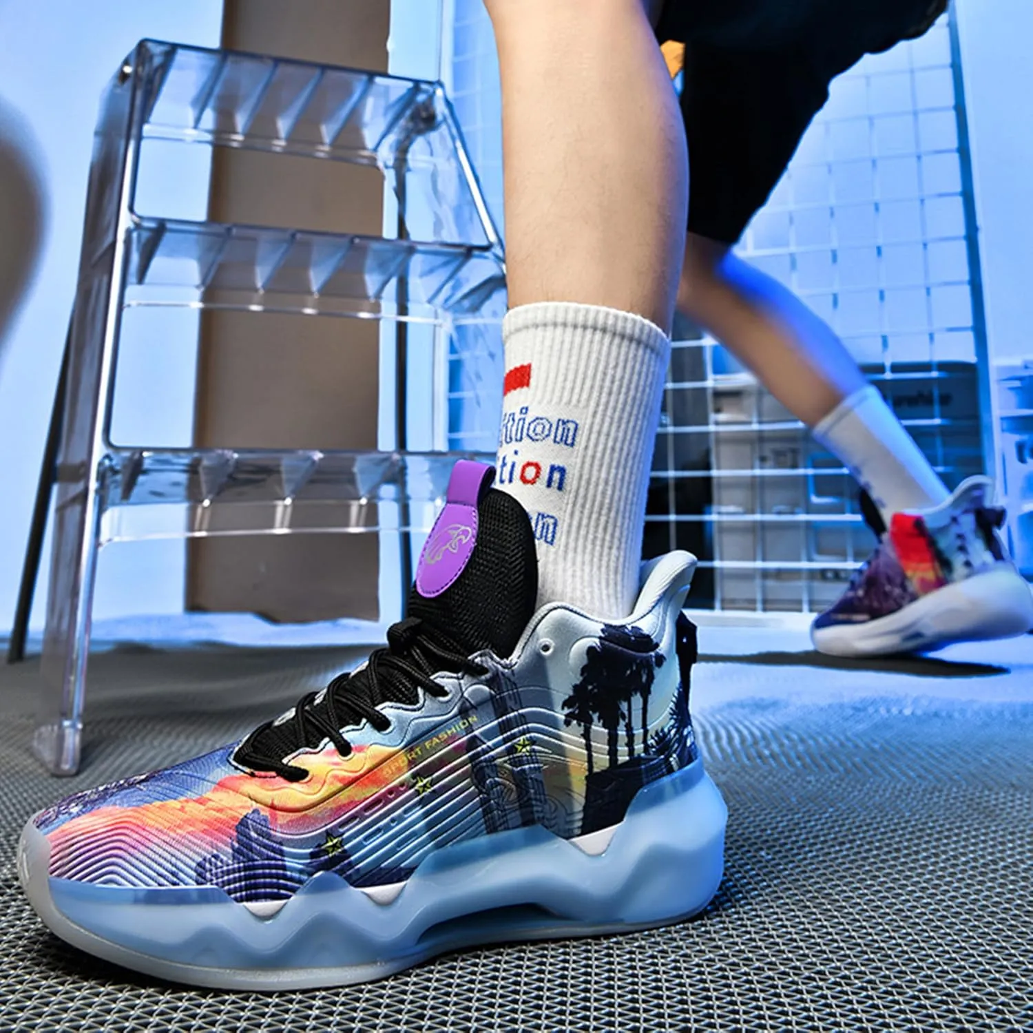 Men's High-Top Basketball ShoesWear-Resistant and Anti-Slip Soles Running Shoes Graffiti Design Fashionable Sports Shoes