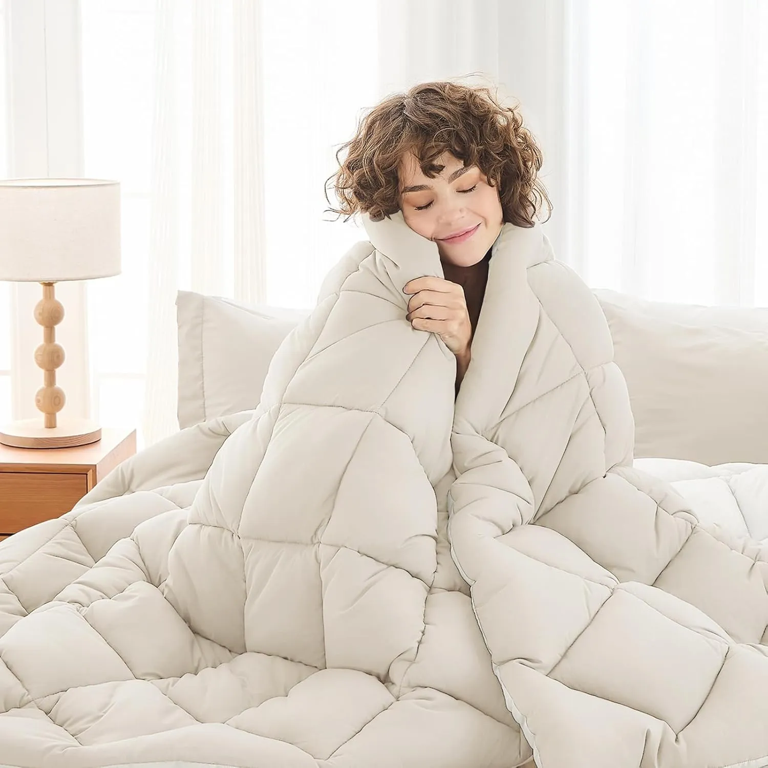 MUXHOMO 7 Pieces Queen Comforter Set, Reversible Bed in a Bag Queen Size, All Season Bedding Set with Comforter, Flat Sheet, Fitted Sheet, Pillowcases & Shams, Beige & White