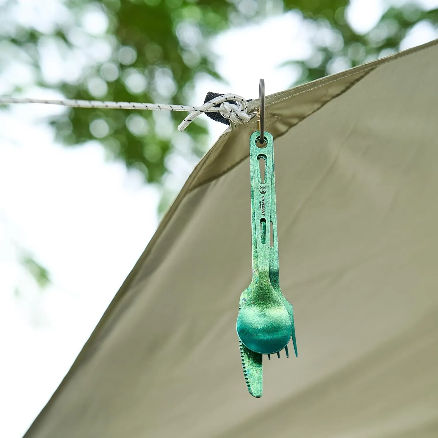 Titanium 3 Piece Cutlery Set, Extra Strong Ultra-Lightweight Durable Knife Fork & Spoon Tableware for Outdoor Camping & Hiking, Comes with Drawstring Bag & Titanium Carabiner-Green
