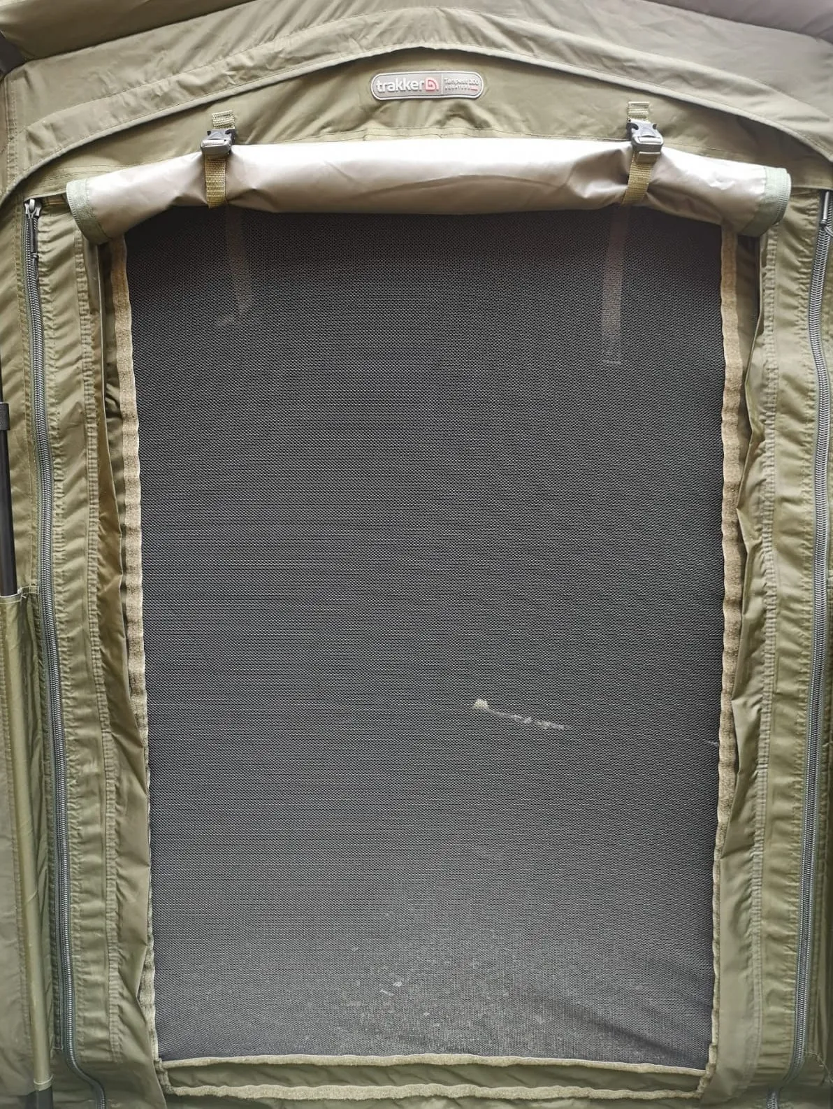 Trakker Tempest 100 Bivvy Aquatexx EV   Skull Cap