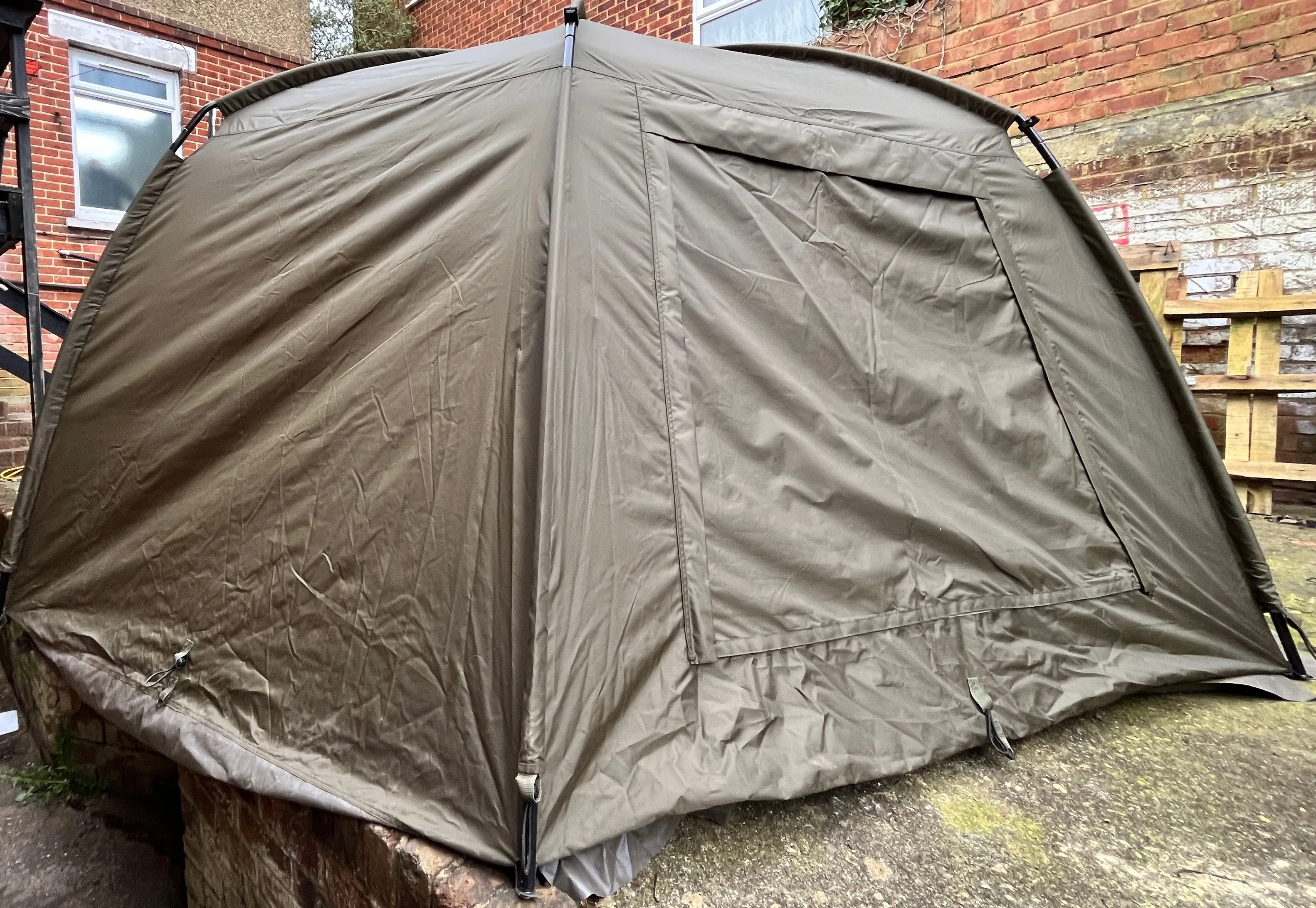 Trakker Tempest 200 Bivvy   Skull Cap