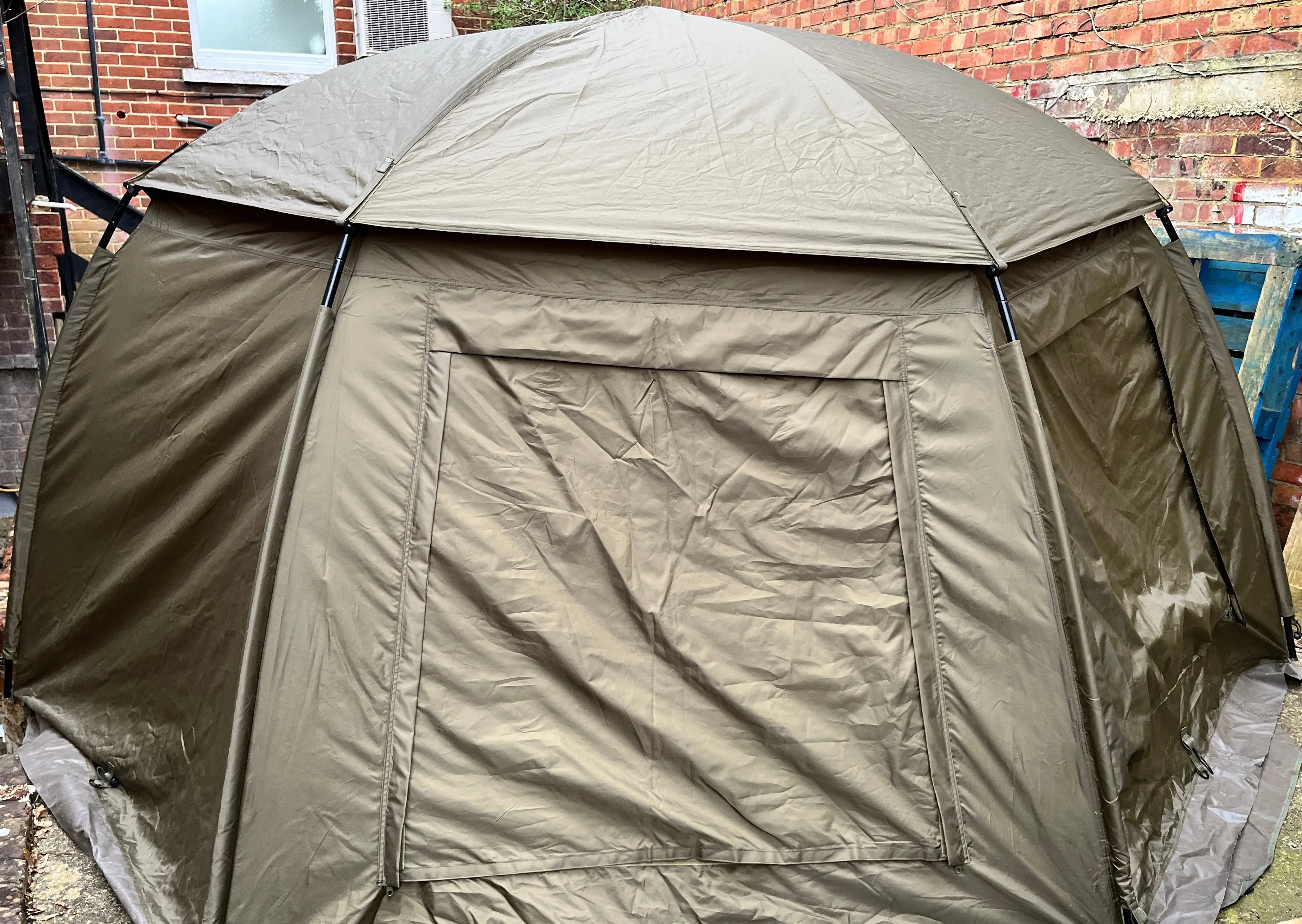 Trakker Tempest 200 Bivvy   Skull Cap