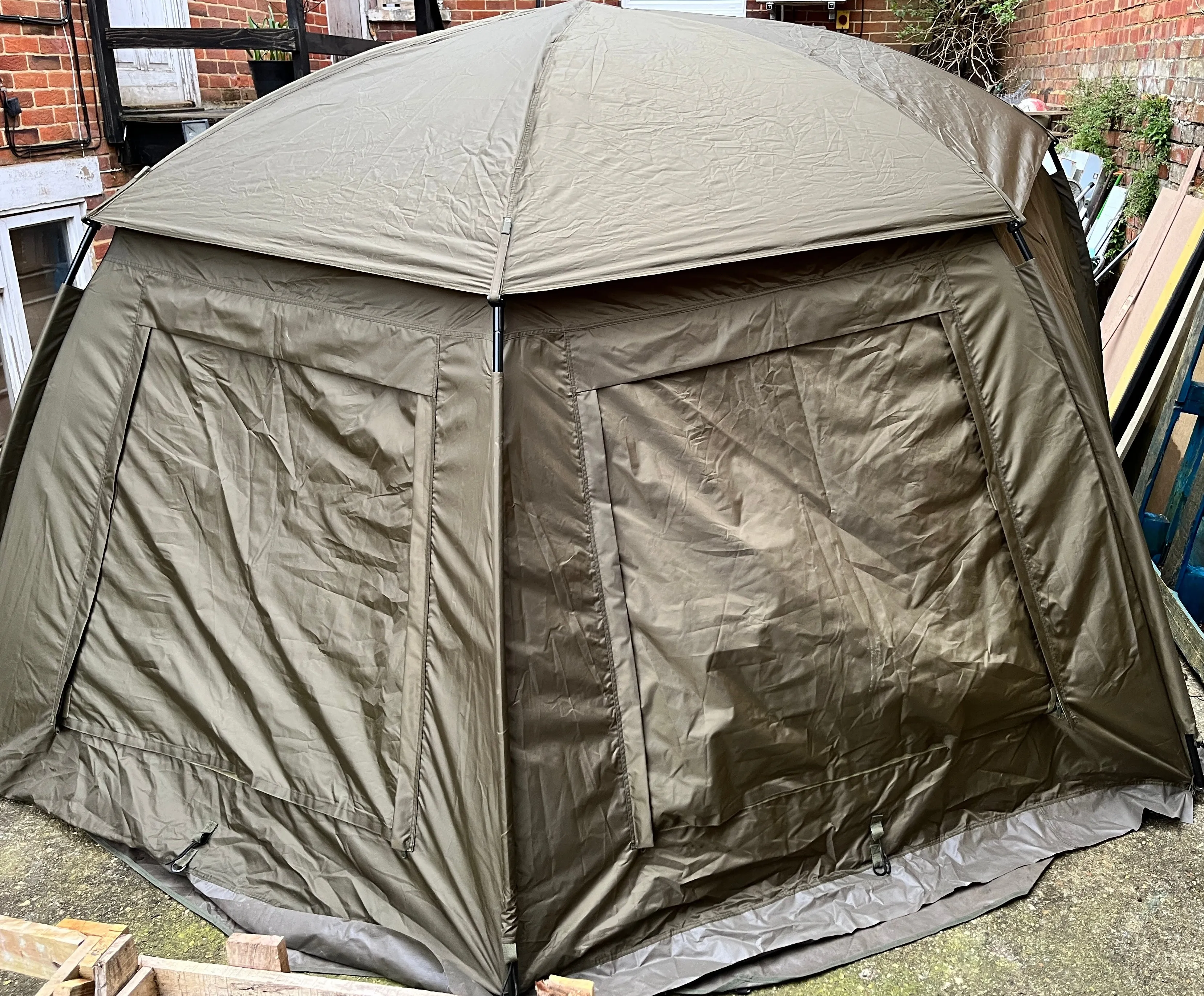 Trakker Tempest 200 Bivvy   Skull Cap