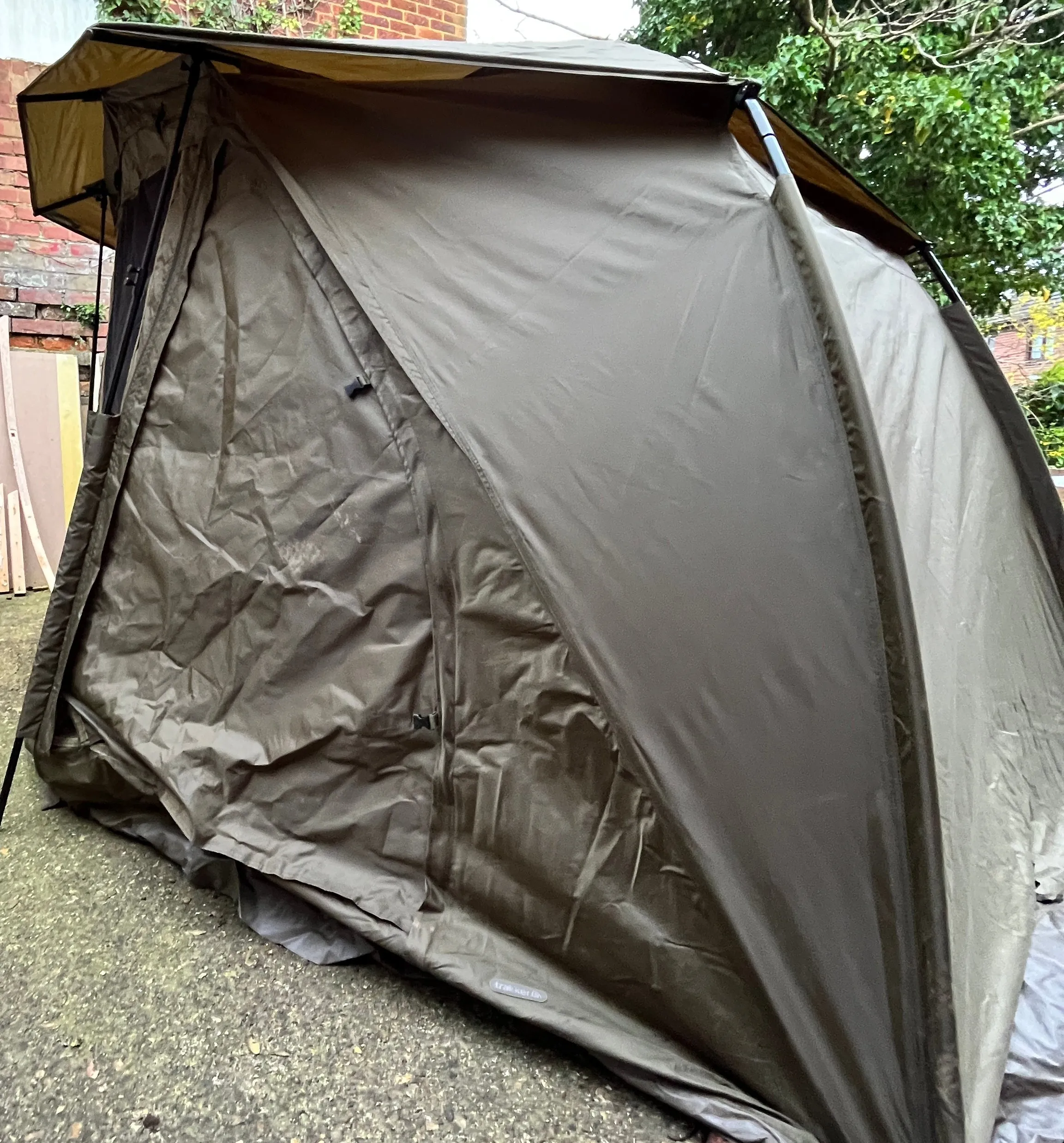 Trakker Tempest 200 Bivvy   Skull Cap