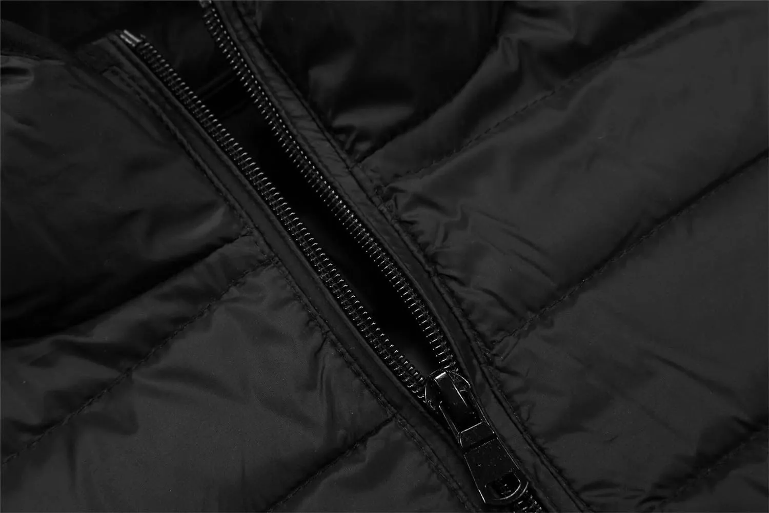 Valennia Women's Short Down Coat Packable Puffer Jacket With Hooded Winter Ultra Light Outerwear