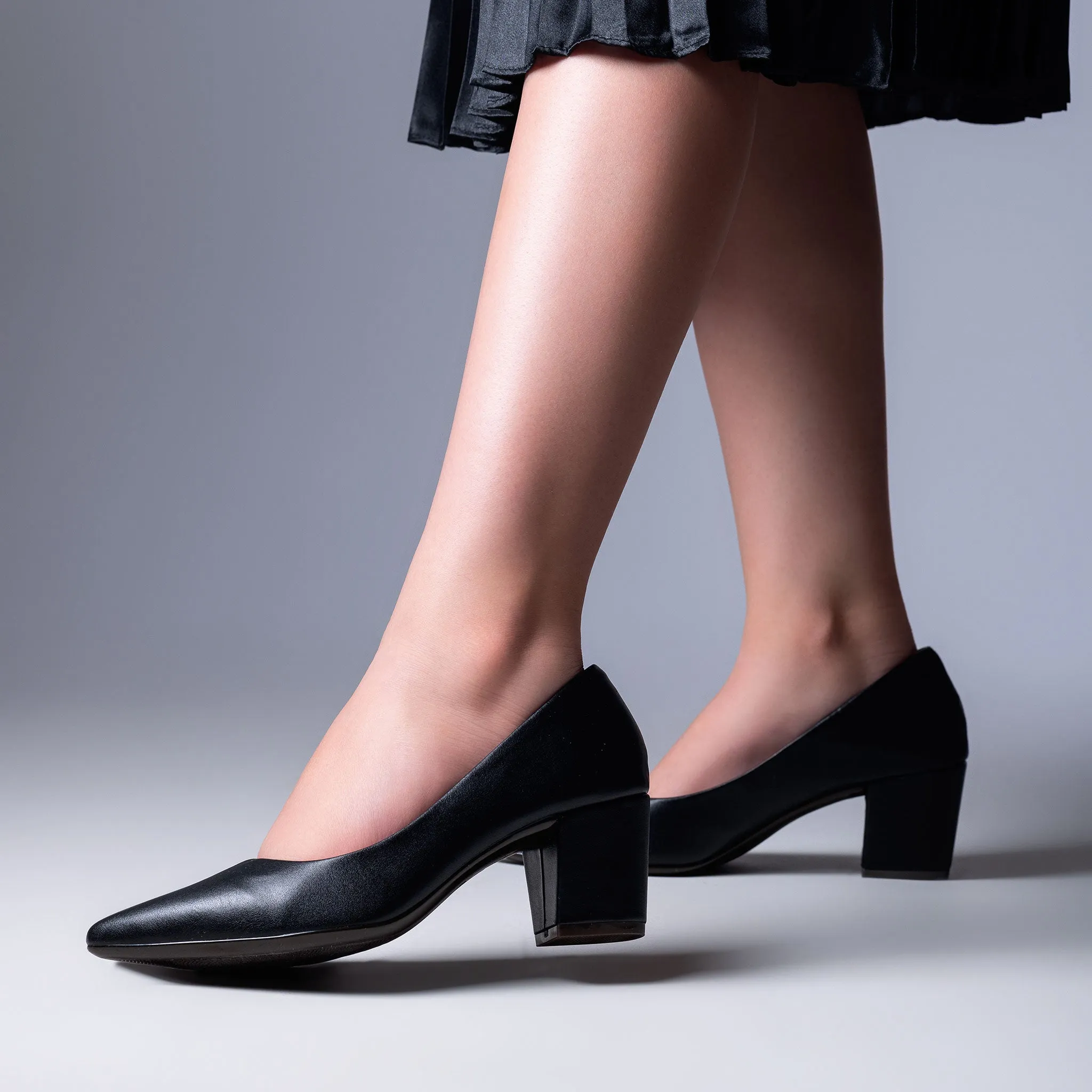 Valeria Black Pointed Toe Block Heels