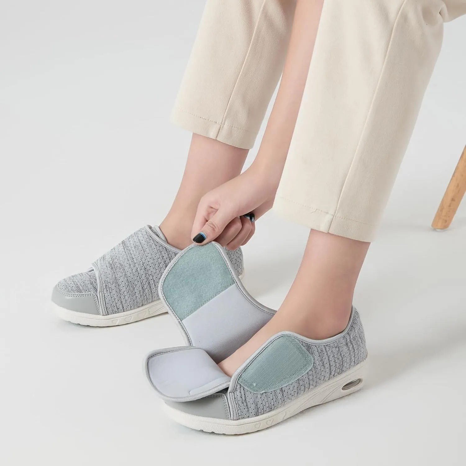 Women's Diabetic Shoes Easy Put on with Adjustable Lightweight for Edema Plantar Fasciitis Bunions Arthritis Neuropathy Wide Width Swollen Feet Bottom Fattening and Widening Elderly Shoes