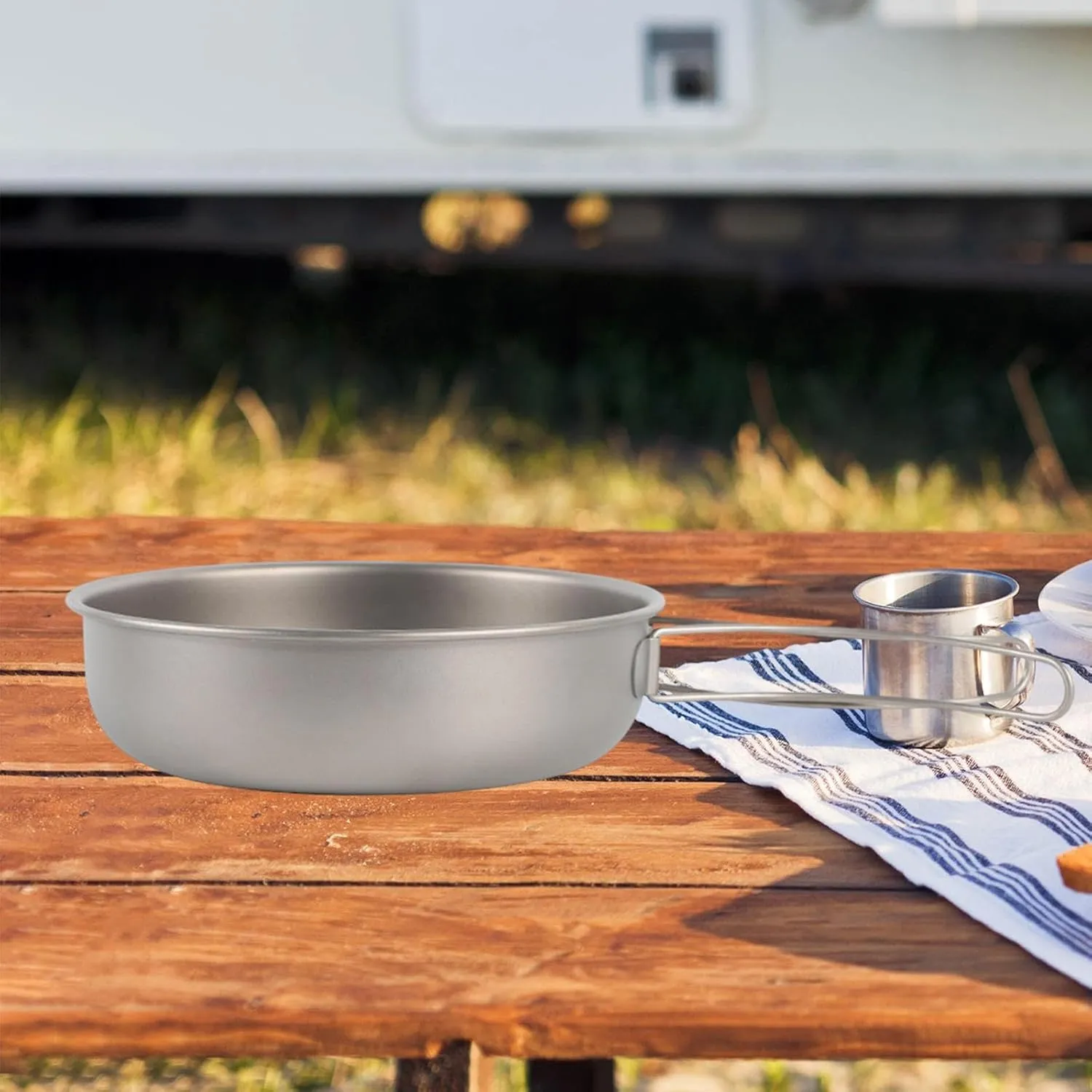 Yiju Titanium Frying Pan Cookware Versatile Cooking Pot Skillet Portable with Foldable Handle Camping Pan for Backpacking Camping, 1200ML